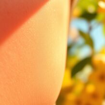 Kwasy AHA a słońce: dla kogo, jak często i co robić po zabiegu