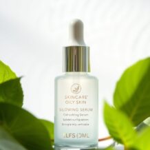 Serum do twarzy dla cery tłustej: kiedy nakładać i z czym łączyć dla najlepszych efektów